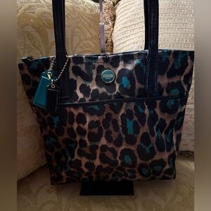 Coach Signature Stripe Ocelot Print Tote Teal F25282  preowned/used